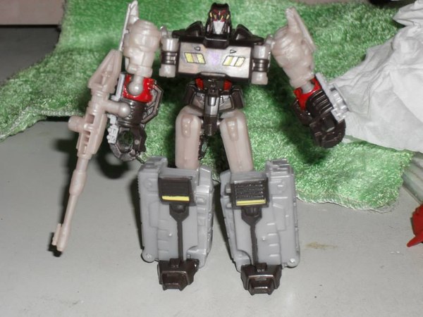 Out Of Package Images Of Megatron With Chop Shop And Starscream With Waspinator Transformers Generations Wave 4  (9 of 18)